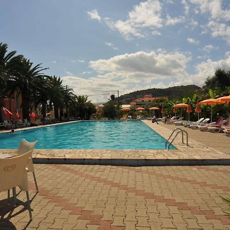 Il Borgo Degli Ulivi Resort Pietra Ligure Exterior foto