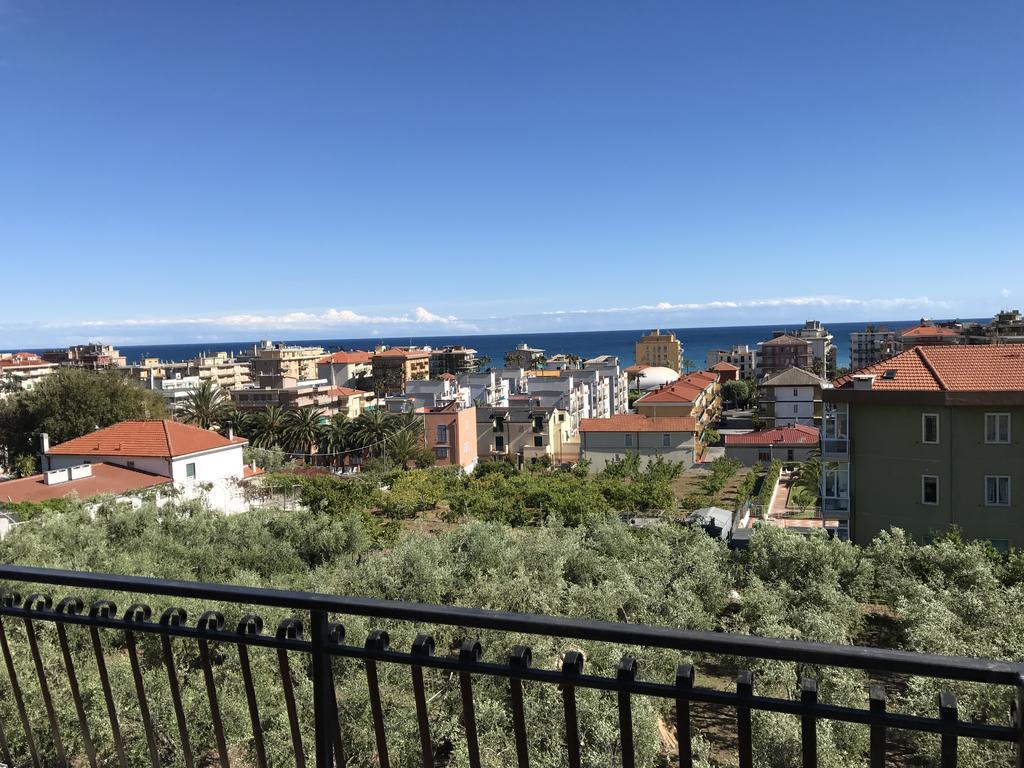 Il Borgo Degli Ulivi Resort Pietra Ligure Exterior foto