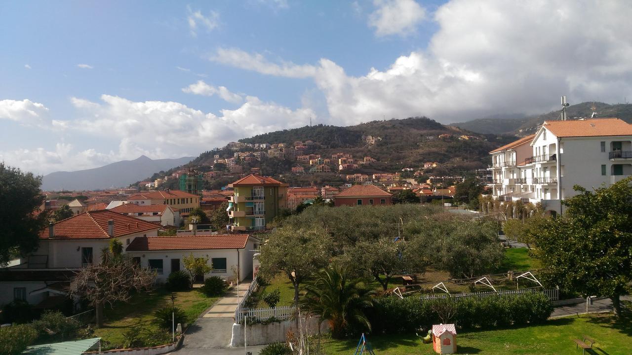 Il Borgo Degli Ulivi Resort Pietra Ligure Exterior foto