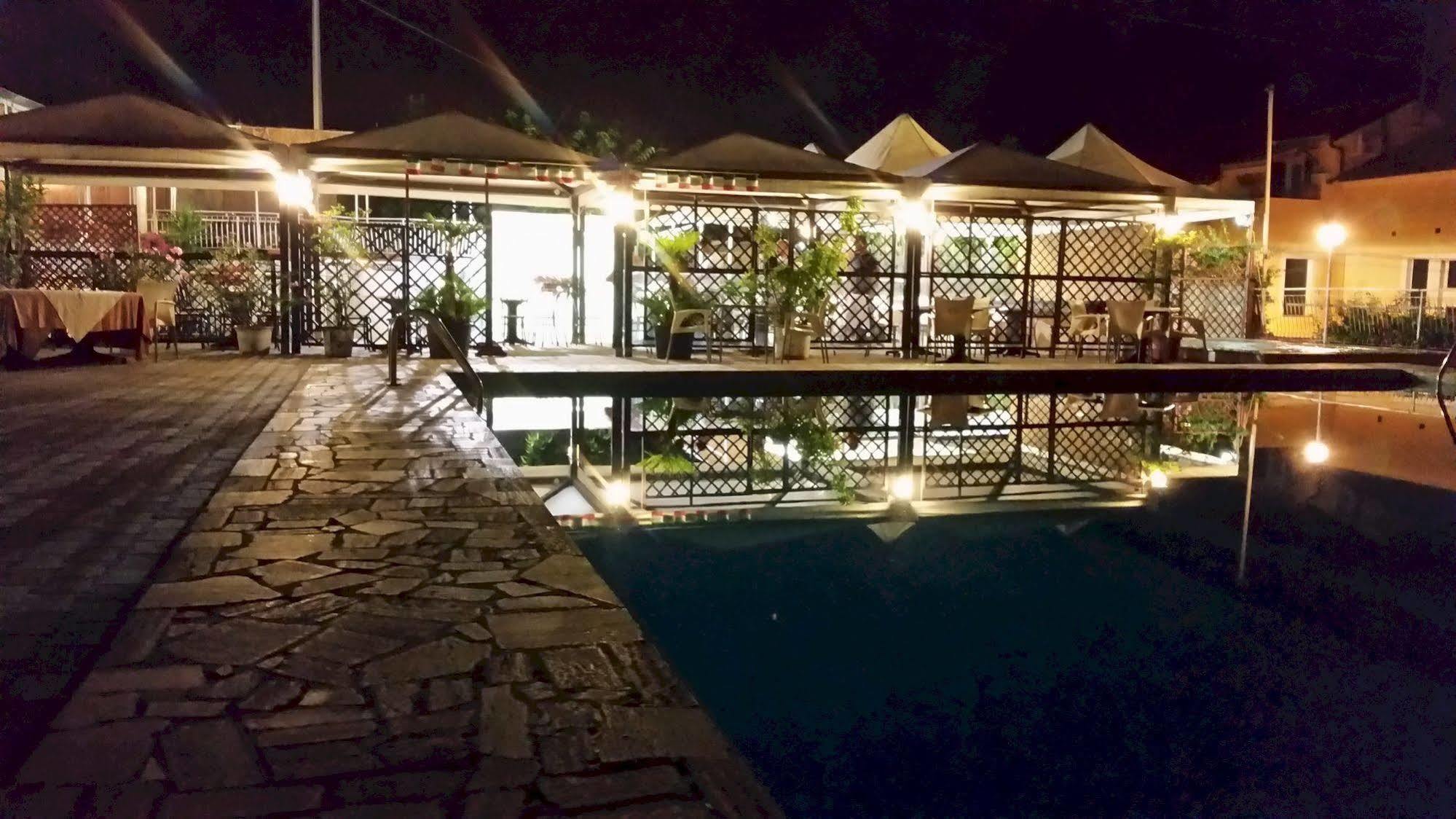 Il Borgo Degli Ulivi Resort Pietra Ligure Exterior foto