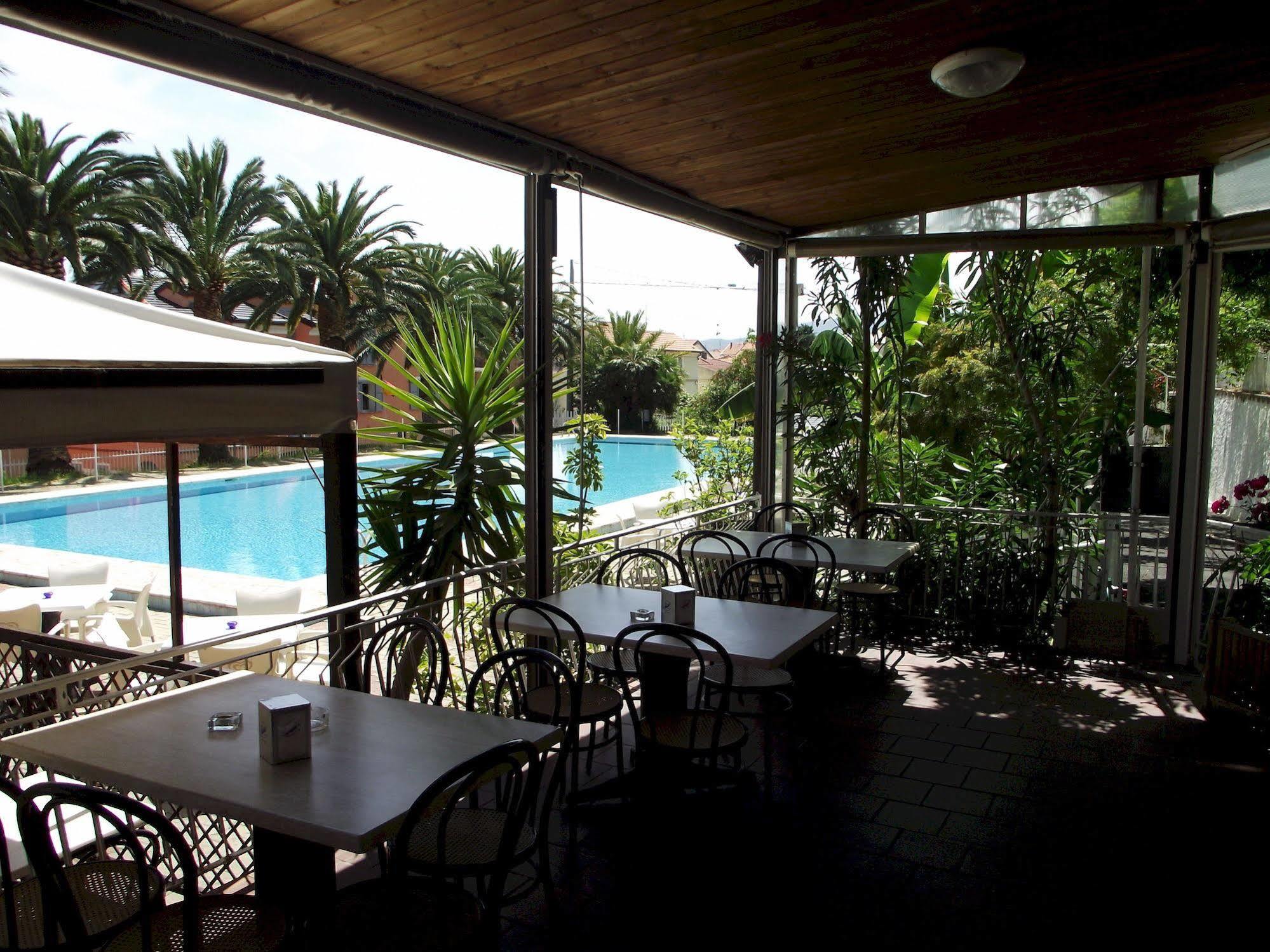 Il Borgo Degli Ulivi Resort Pietra Ligure Exterior foto