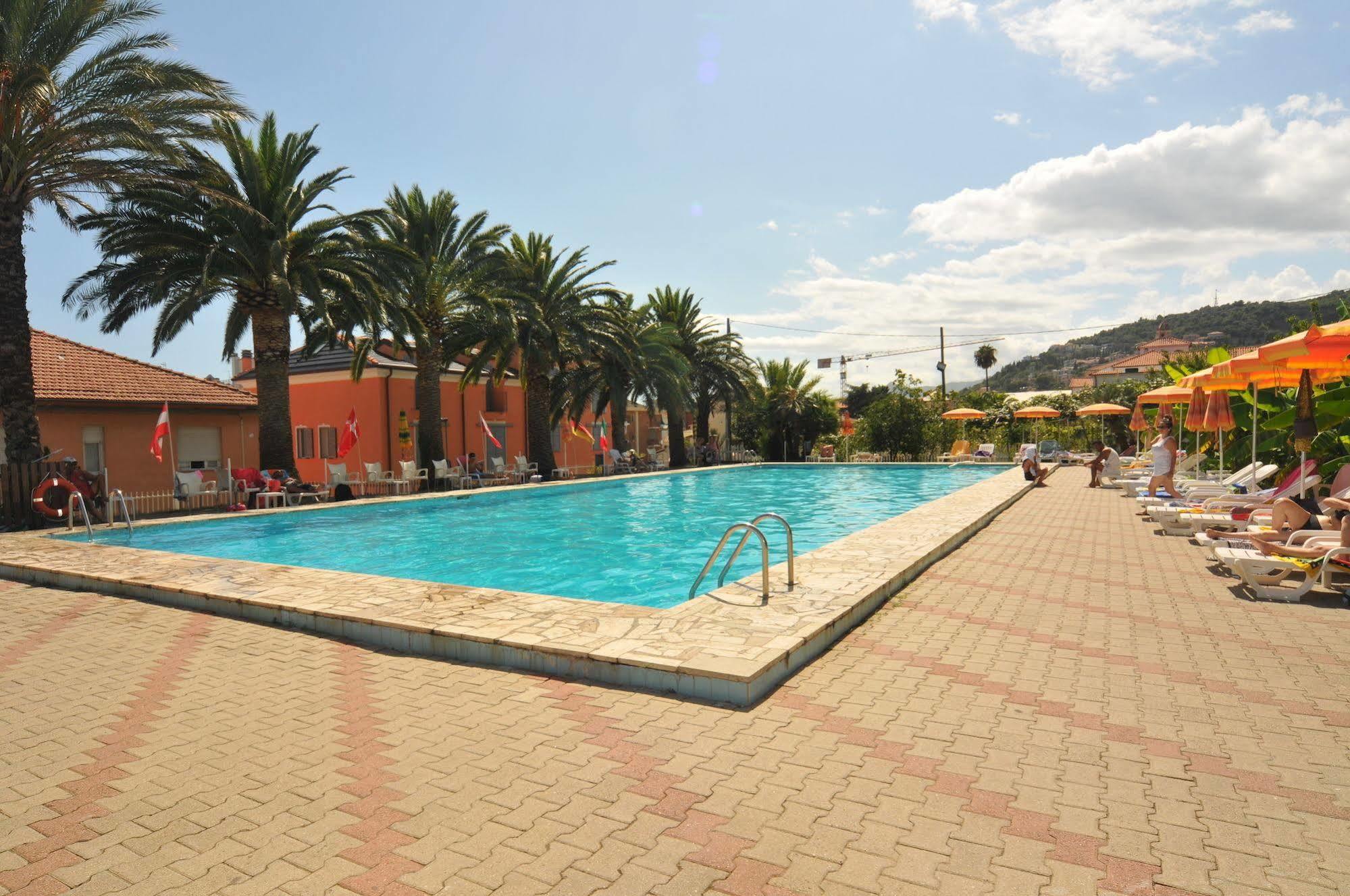 Il Borgo Degli Ulivi Resort Pietra Ligure Exterior foto